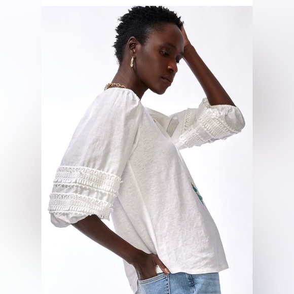 Chico’s Linen-Blend Pom Sleeve Tee in White - Picture 6 of 6
